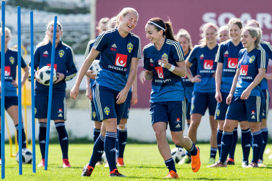 Magdalena Eriksson och Kosovare Asllani