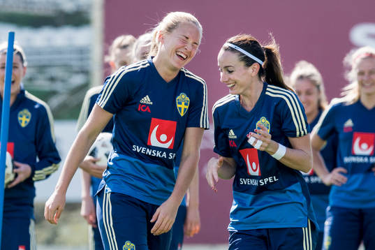 Magdalena Eriksson och Kosovare Asllani