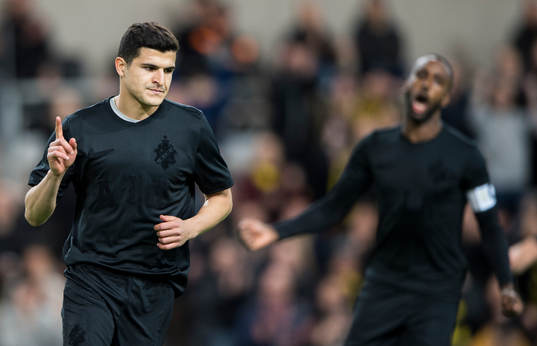 s Tarik Elyounoussi jublar