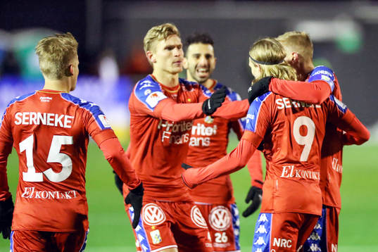 IFK Göteborgs Elias Mar Omarsson jublar med lagkamrater