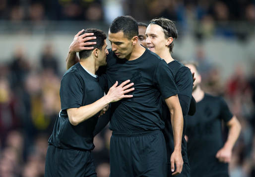 s målskytt Tarik Elyounoussi jublar