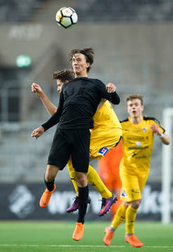 s Kristoffer Olsson vinner en nickduell