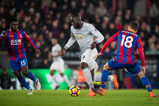 Jeffrey Schlupp of Crystal Palace, Romelu Lukaku of