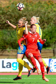 Sveriges Magdalena Eriksson och Caroline Seger och