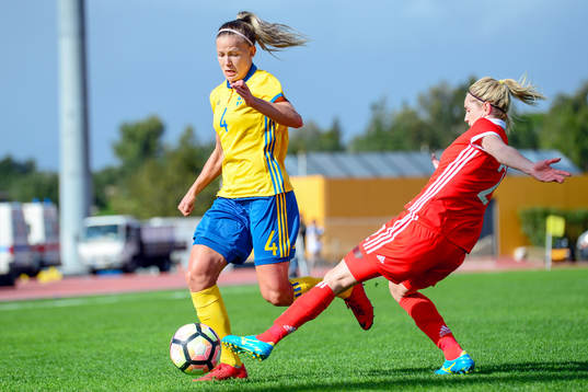 Sveriges Hanna Glas och Rysslands Anastasiia Akimova
