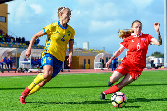 Sveriges Hanna Glas och Rysslands Alena Andreeva