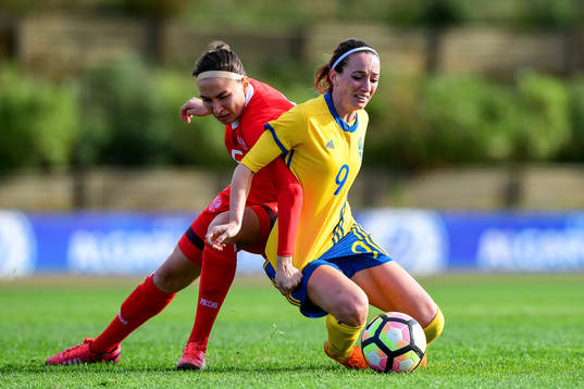 Rysslands Ekaterina Tyryshkina drar omkull Sveriges