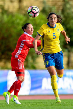 Rysslands Maria Galay och Sveriges Anna Oskarsson