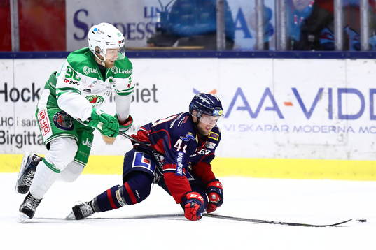 Linköpings Chad Billins faller