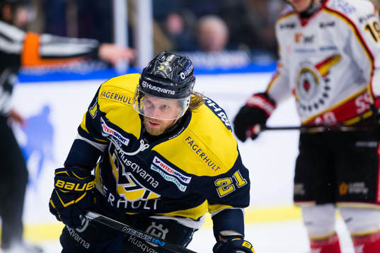 s Mattias Tedenby jublar