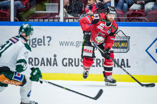 Malmö Redhawks Nichlas Hardt mot Färjestads Dick Axelsson