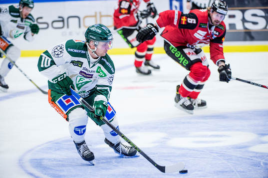 Färjestads Marcus Nilsson mot Malmö Redhawks Stefan Warg