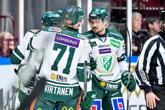 Färjestads Libor Hudacek jublar med lagkamrater