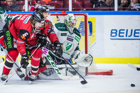 Malmö Redhawks Stefan Warg och Fredrik Händemark mot