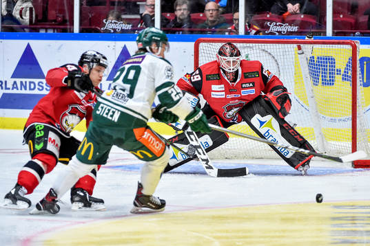 Färjestads Oskar Steen och Malmö Redhawks Tuukka