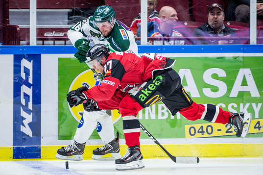 Färjestads Alexander Johansson mot Malmö Redhawks Daniel