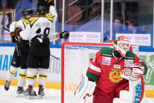 Moras målvakt Christian Engstrand deppar