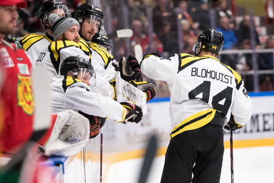 Brynäs Jacob Blomqvist jublar