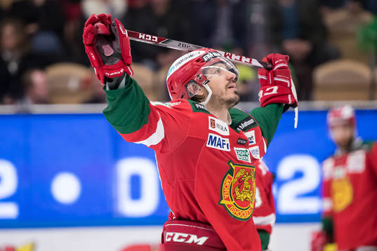 Moras Keaton Ellerby  i ishockeymatchen i SHL mellan Mora