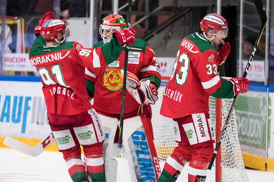 Moras målvakt Christian Engstrand jublar