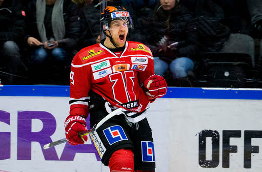 Örebros Tylor Spink gör 3-0 och jublar