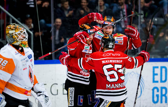 Örebros Daniel Viksten gör 4-0 och jublar
