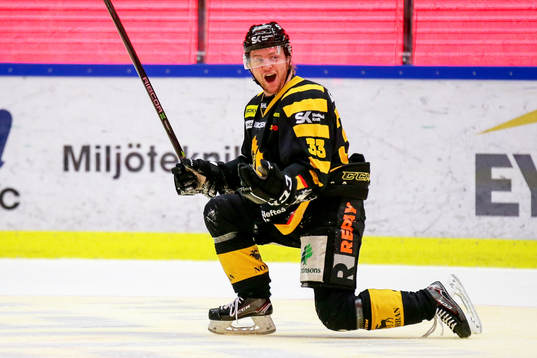 Skellefteås Sebastian Ohlsson jublar