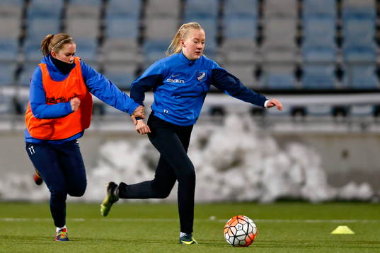 Träning med IFK Norrköping DFK på Östgötaporten