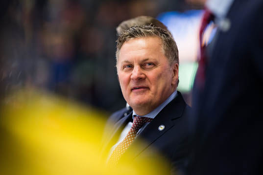 s assisterande tränare Stephan Lundh