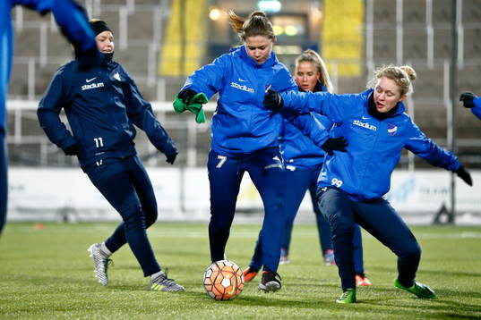 Träning med IFK Norrköping DFK på Östgötaporten