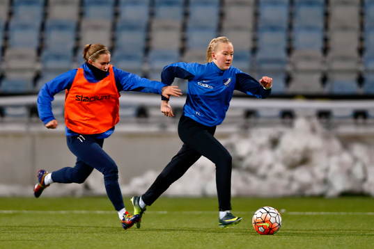 Träning med IFK Norrköping DFK på Östgötaporten