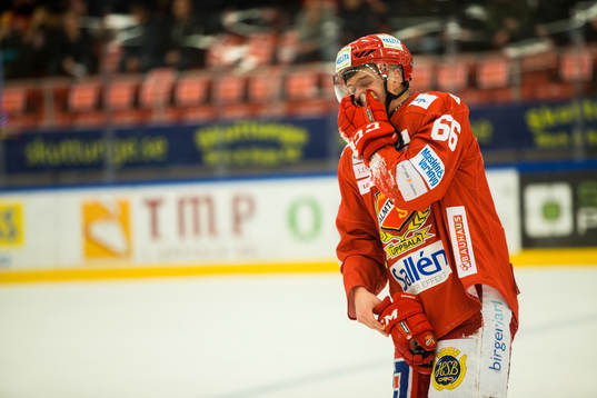 Almtunas Gustav Lindström har ont