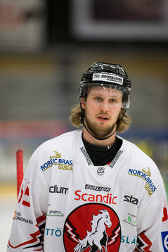 Vita Hästens Erik Flood deppar