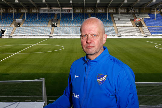 Tränare Tony Martinsson, ledare för fotbollsakademin