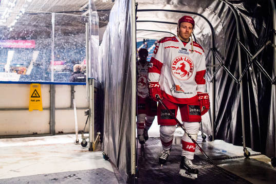 Bläddra bland fler bilder av Ishockey, Hockeyallsvenskan, AIK - Troja/Ljungby