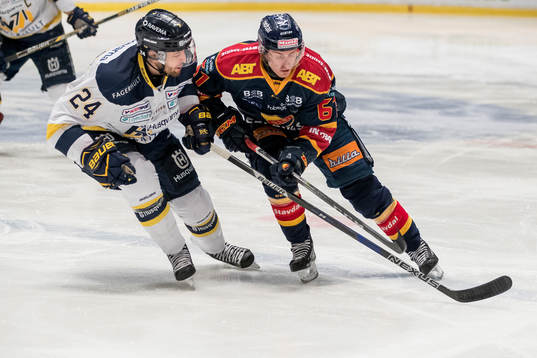 s Stefan Elliott och Djurgårdens Markus Ljungh