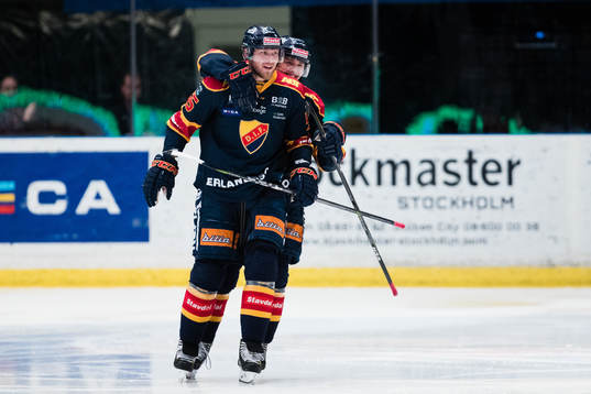 Djurgårdens Alexander Urbom jublar