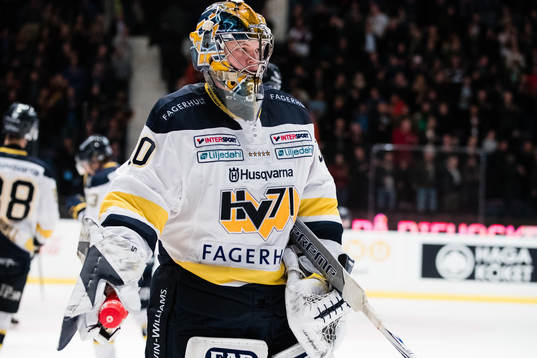 s målvakt Linus Söderström deppar