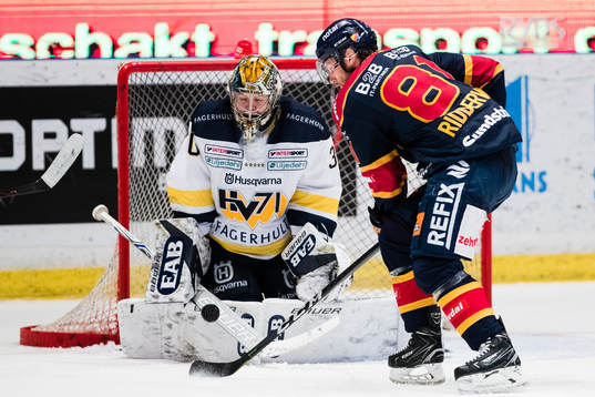s målvakt Linus Söderström