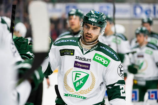 Färjestads Oskar Steen jublar