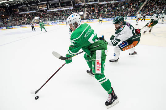 Rögles Lucas Elvenes och Färjestads Per Åslund