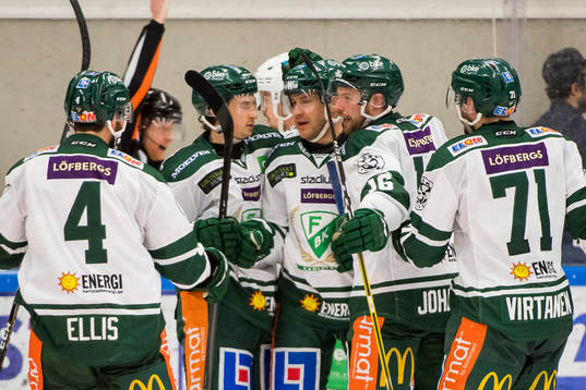 Färjestads Niklas Fogström jublar