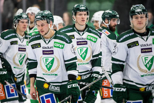 Färjestads Johan Adolfsson och Theodor Lennström deppar
