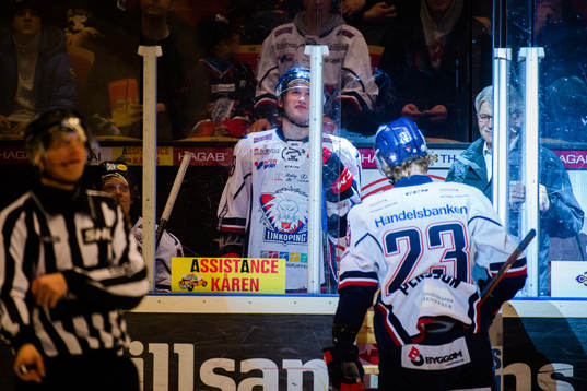 Linköpings Jacob Lilja och Niklas Persson deppar i