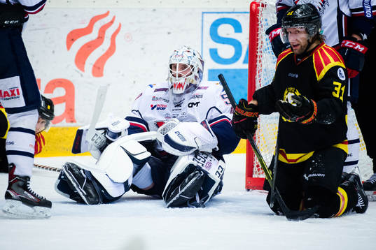 Linköpings målvakt Jonas Gustavsson och Brynäs Jonathan
