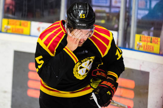Brynäs Simon Bertilsson har ont