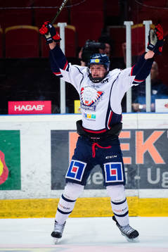 Linköpings Adam Ginning jublar