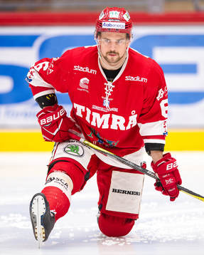 Timrås Jesper Dahlroth värmer upp