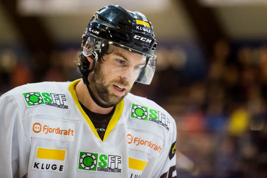 William Papuzzi of Stavanger Oilers looks dejected