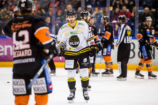 Peter Lorentzen of Stavanger Oilers looks dejected